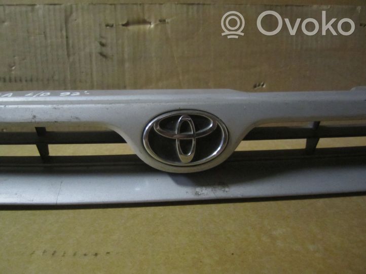 Toyota Corolla E100 Grille calandre supérieure de pare-chocs avant 