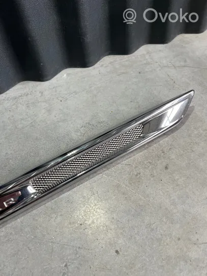 Jaguar XJ X351 Rivestimento parafango (modanatura) AW93280B10A