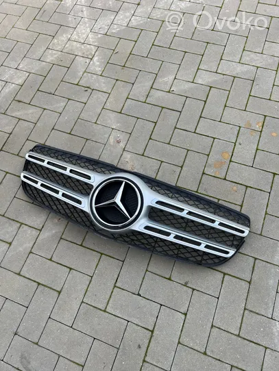 Mercedes-Benz GLE (W166 - C292) Grotelės priekinės A1668880460