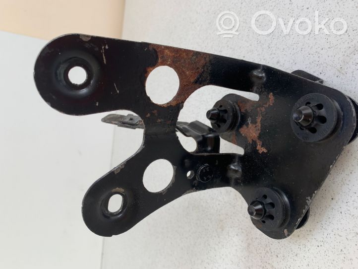 Volkswagen Touran I Soporte para la bomba de ABS 1K0614235A