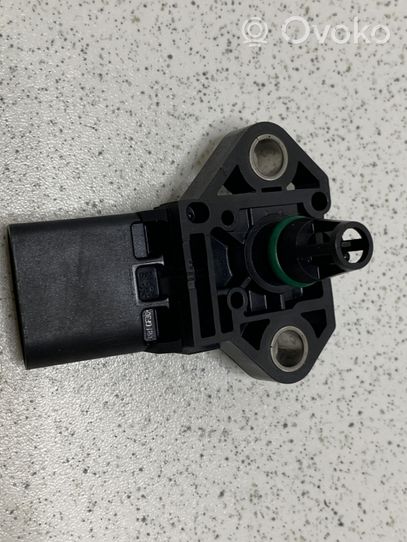 Volkswagen PASSAT B5.5 Sensor de presión del turboventilador 210802T223745C