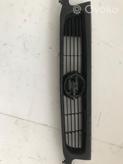 Opel Astra F Front bumper upper radiator grill 0700602