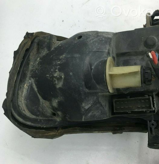 Opel Vectra B Lampa przednia 0301179272