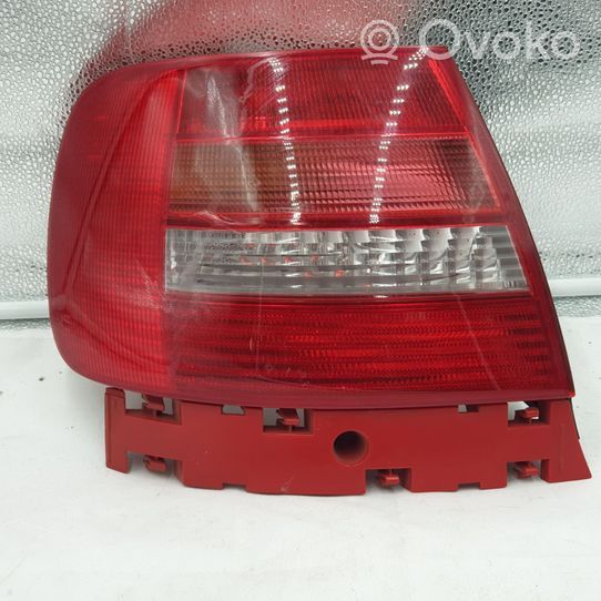 Audi A4 S4 B5 8D Luci posteriori 289901