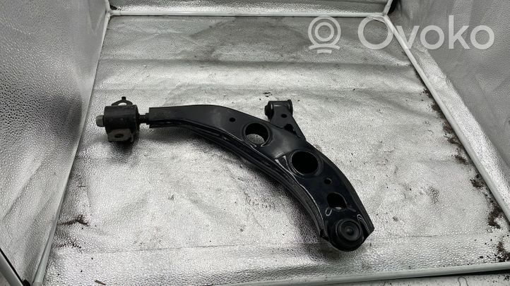 Hyundai Elantra Triangle bras de suspension inférieur avant 732118001