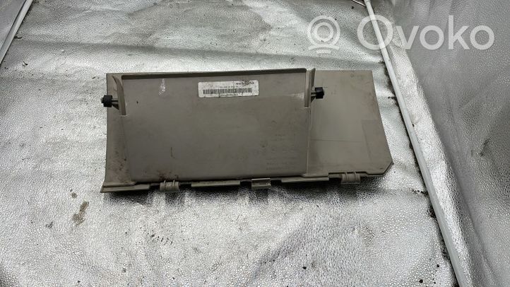 Chrysler Voyager Glove box L0050457