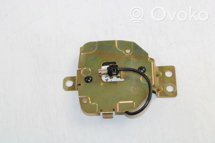 BMW 5 E39 Antenna GPS 8360722