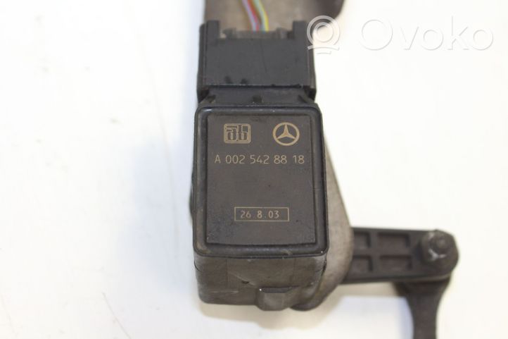 Mercedes-Benz SL R230 Ajovalon korkeusanturi A0025428818