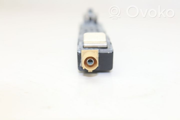 Seat Toledo IV (NH) Antenos stiprintuvas 5JA035577