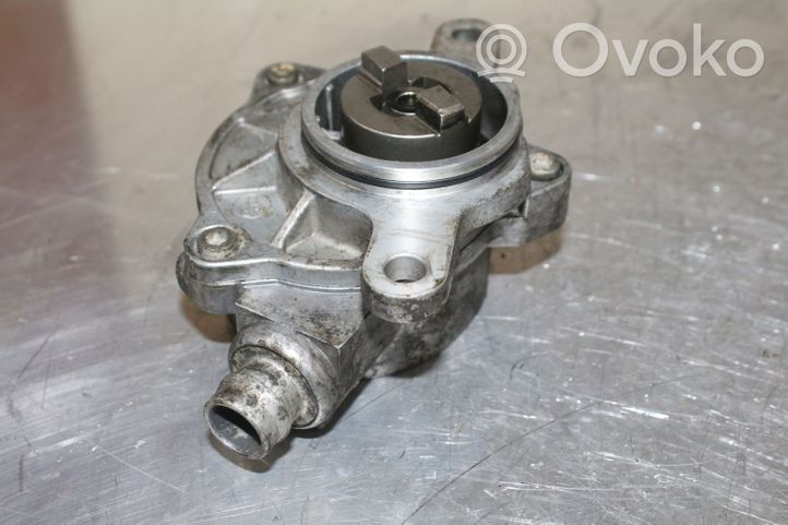 Nissan Primastar Pompe à vide 8200102535