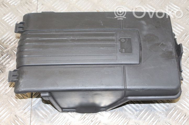 Seat Alhambra (Mk2) Tapa/cubierta para la caja de la batería 3C0915443A