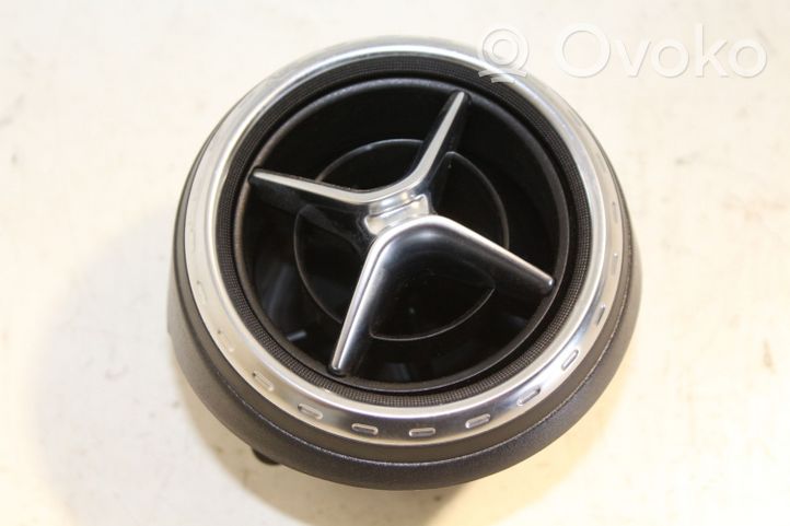 Mercedes-Benz GLA W156 Šoninės oro grotelės A1568300154