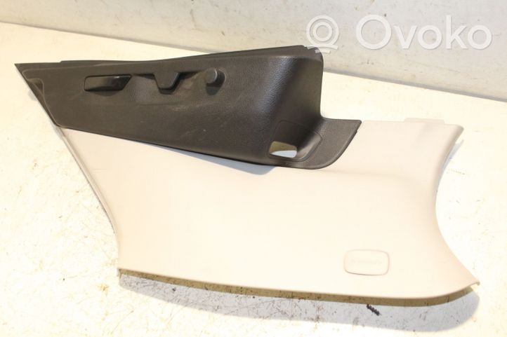 Mercedes-Benz GLA W156 Rivestimento montante (C) A1566901025