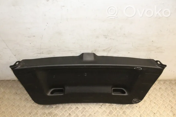 Toyota Auris E180 Takaluukun alaosan verhoilu 6478002020