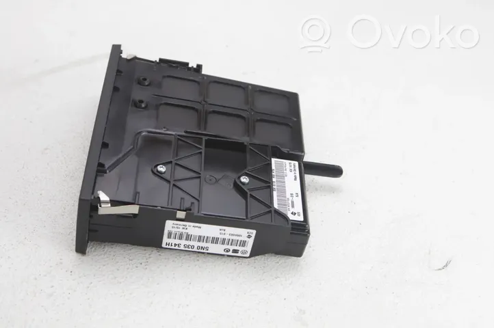 Volkswagen Tiguan Connecteur/prise USB 5N0035341H