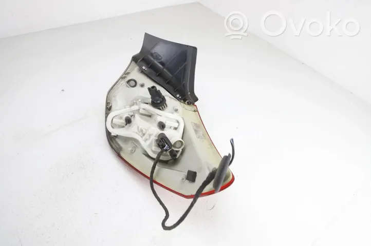 Opel Astra J Lampa tylna 13306459