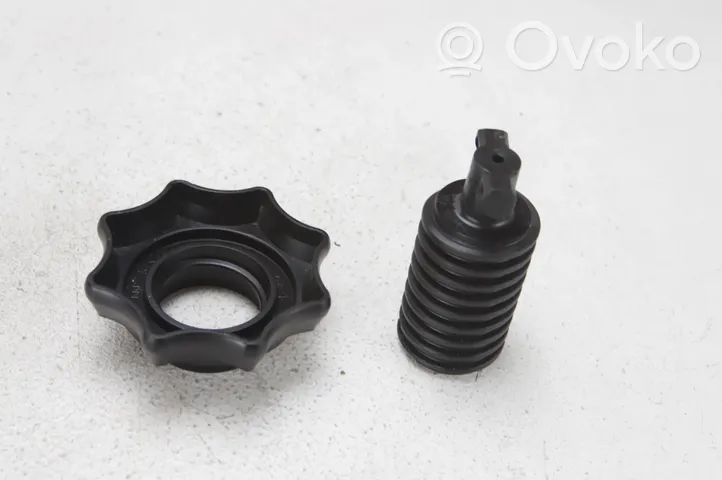 Volkswagen Golf VII Spare wheel bolt 