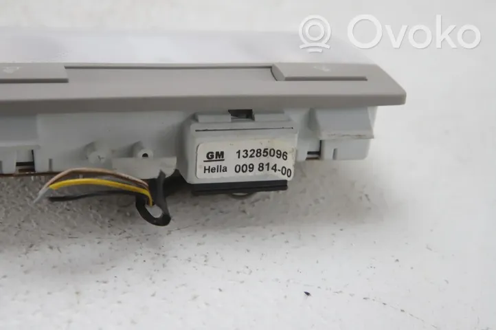 Opel Astra J Illuminazione sedili posteriori 13285096