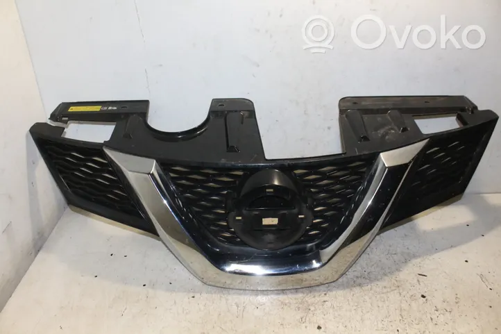 Nissan X-Trail T32 Maskownica / Grill / Atrapa górna chłodnicy 623104CE0A