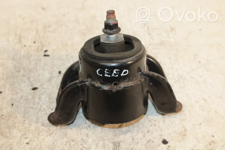 KIA Ceed Soporte de montaje del motor 21810-A5200