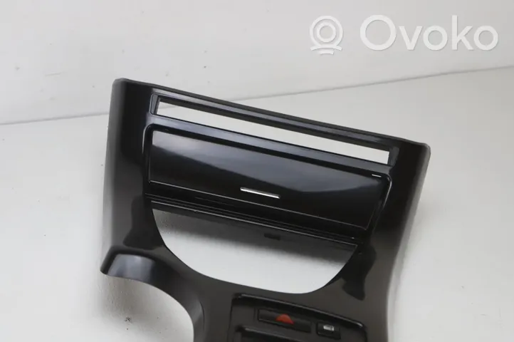 BMW X5 E53 Rivestimento in plastica cornice della leva del cambio 8268651