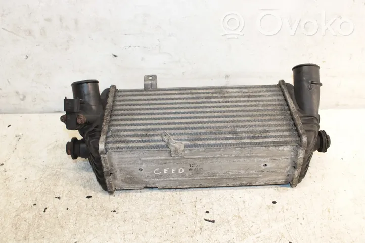 KIA Ceed Chłodnica powietrza doładowującego / Intercooler 28270-2A770