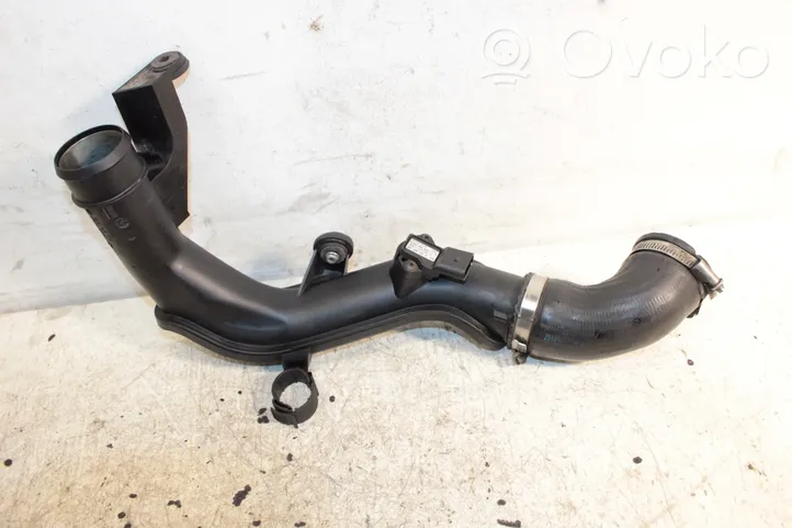 Volkswagen Tiguan Tube d'admission de tuyau de refroidisseur intermédiaire 5N0145770