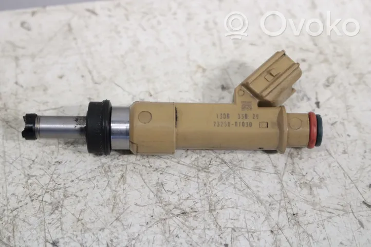 Toyota Auris E180 Injecteur de carburant 23250-0T030