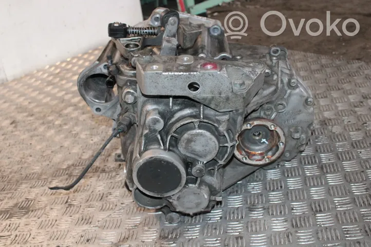 Volkswagen PASSAT B6 Manual 6 speed gearbox GVT