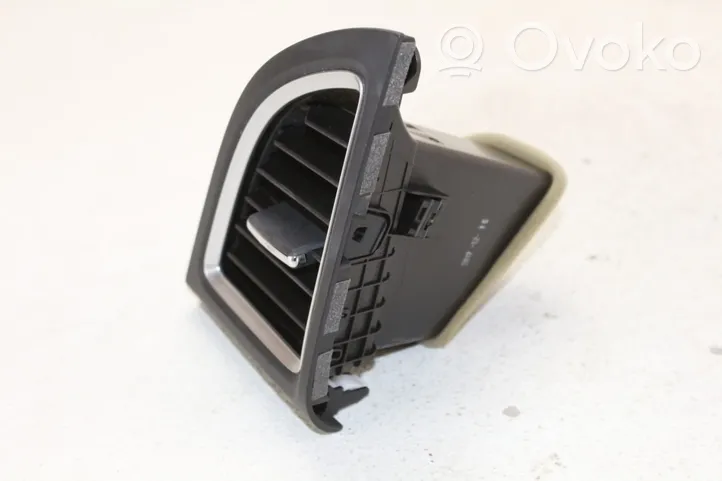 Honda CR-V Dash center air vent grill 77610T0AA1