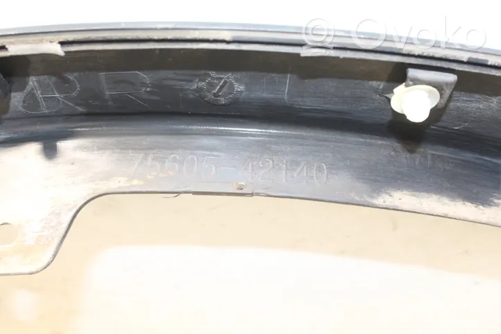 Toyota RAV 4 (XA40) Listwa błotnika tylnego 7560542140