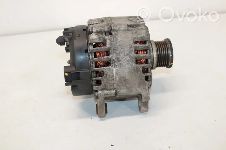 Volkswagen Golf VII Alternador 03L903023L