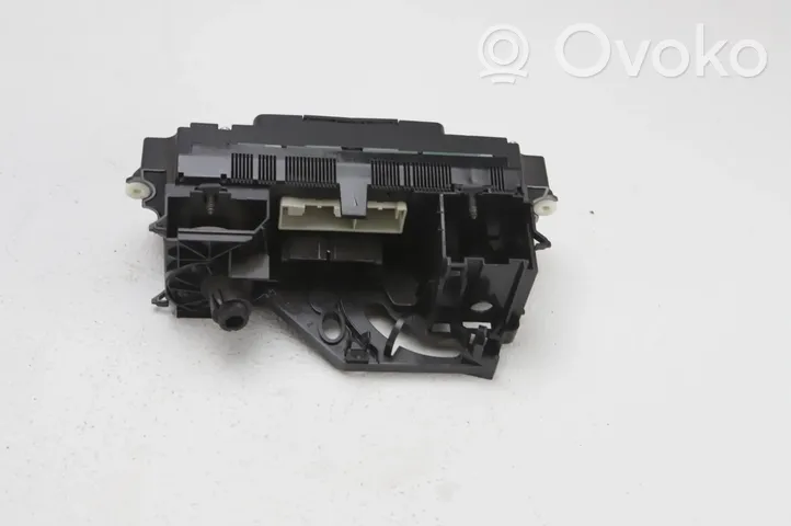 Volkswagen Tiguan Ilmastoinnin ohjainlaite 5M2820045A