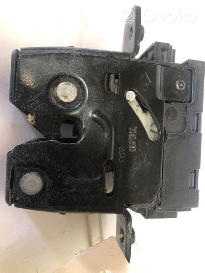 Nissan Qashqai Loading door lock 