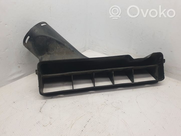 Hyundai Santa Fe Conduit d'air (cabine) 282112B200