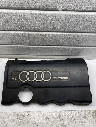 Audi A4 S4 B5 8D Kita salono detalė 058103724