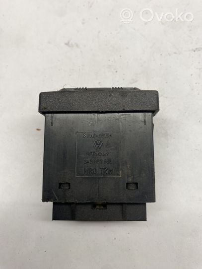 Volkswagen PASSAT B3 Seat heating switch 3A0959621G