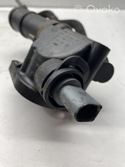 Volkswagen Tiguan Thermostat 03L121132A