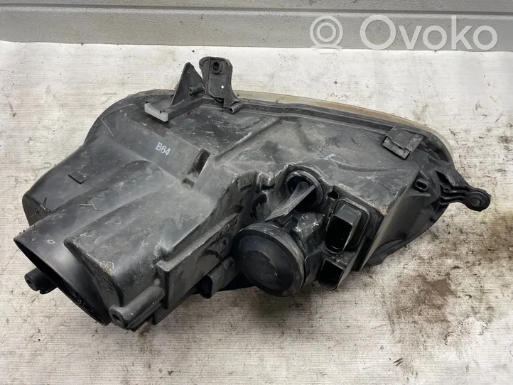 Volkswagen Golf V Передняя фара 1K6941006Q