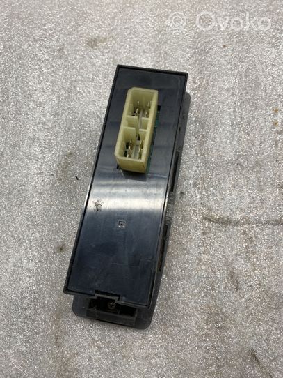 Mitsubishi Pajero Electric window control switch MB782039