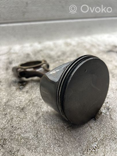 Opel Astra G Piston 