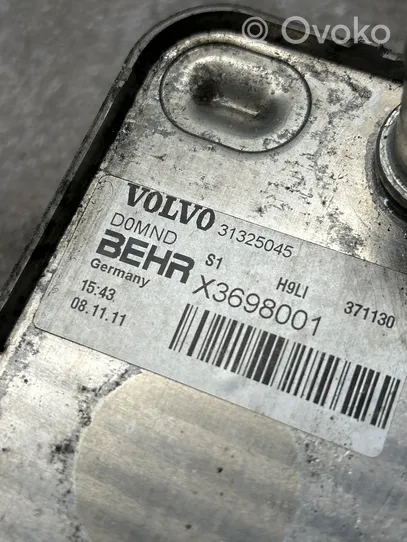 Volvo XC60 Moottoriöljyn jäähdytinlaite 31325045