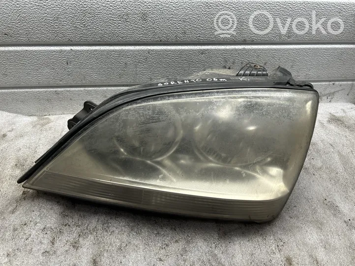 KIA Sorento Lampa przednia 