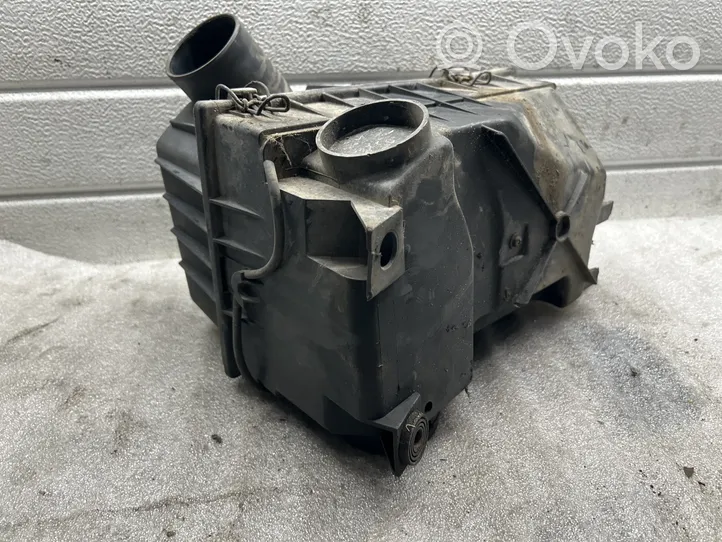 Volkswagen PASSAT B3 Obudowa filtra powietrza 357129607G
