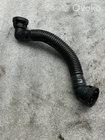 Volkswagen Golf V Breather hose/pipe 03L103493G