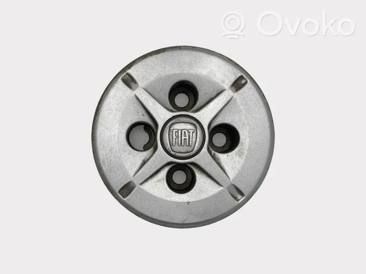 Fiat Doblo Заводская крышка (крышки) от центрального отверстия колеса 51768787