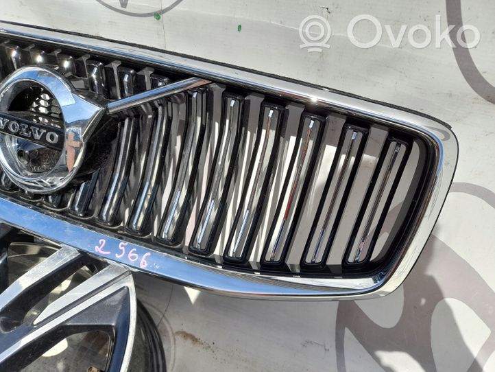 Volvo V60 Maskownica / Grill / Atrapa górna chłodnicy 313230993