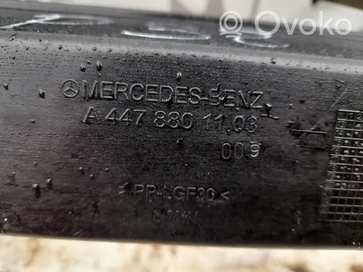 Mercedes-Benz Vito Viano W638 Jäähdyttimen kehyksen suojapaneeli 