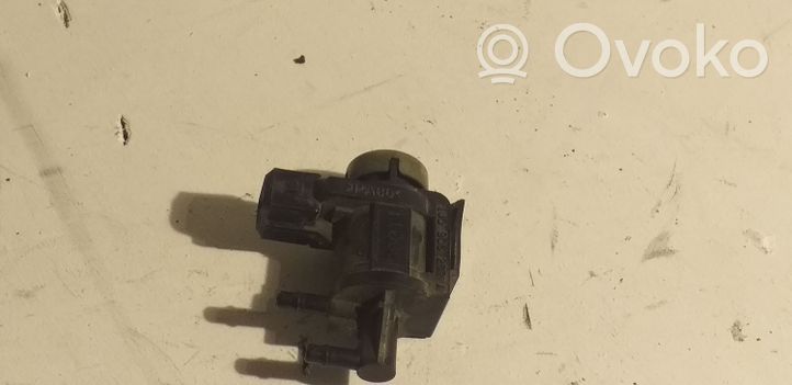 Volkswagen PASSAT B5 Valve vacuum 1J0906283A