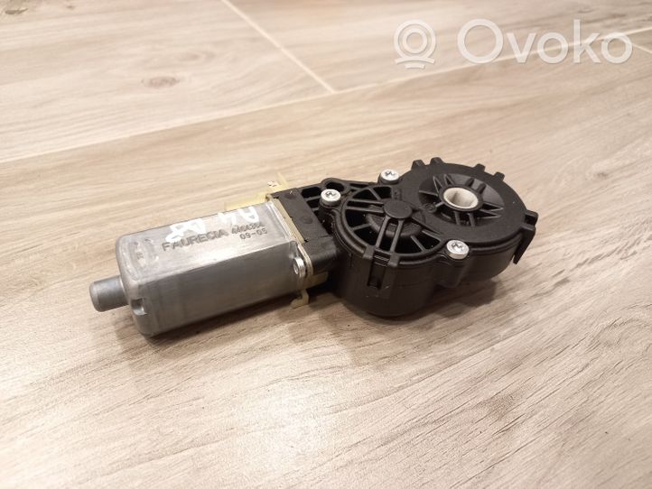 Audi A4 S4 B8 8K Motorino di regolazione del sedile 0390203469